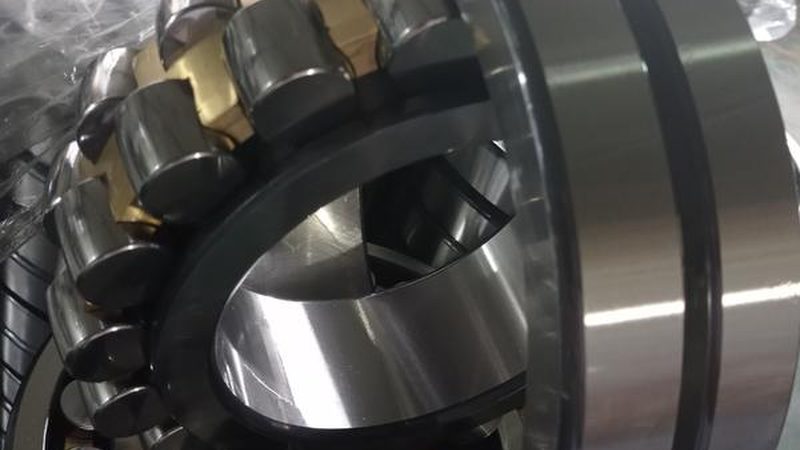 推力轴承与深沟球轴承：性能差异与适用场景解析